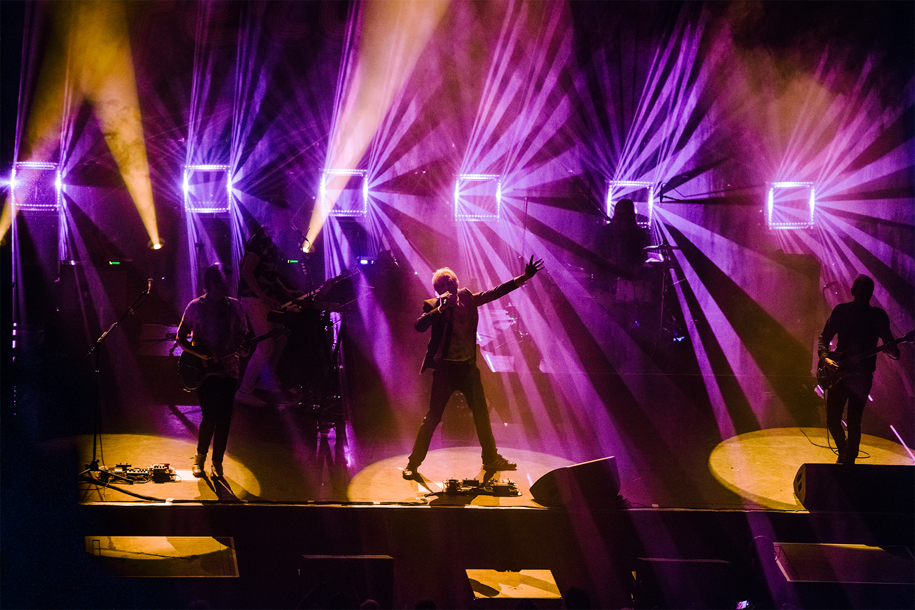 Franz Ferdinand Minuit Une IVL Lighting Glasgow